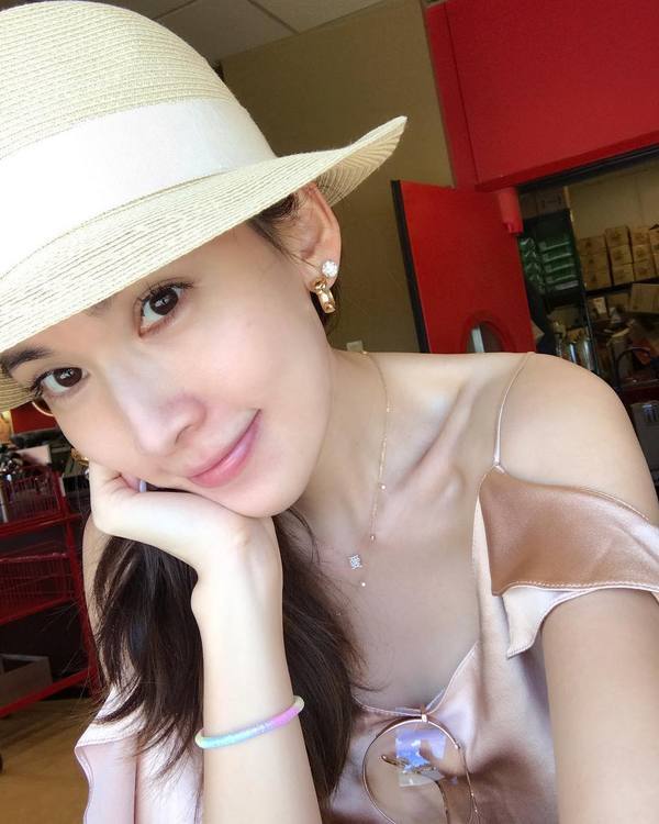 林志颖老婆和昆凌同框完全看不出9岁年龄差