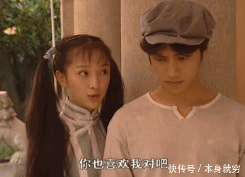 何炅穿越人群拥抱谢娜