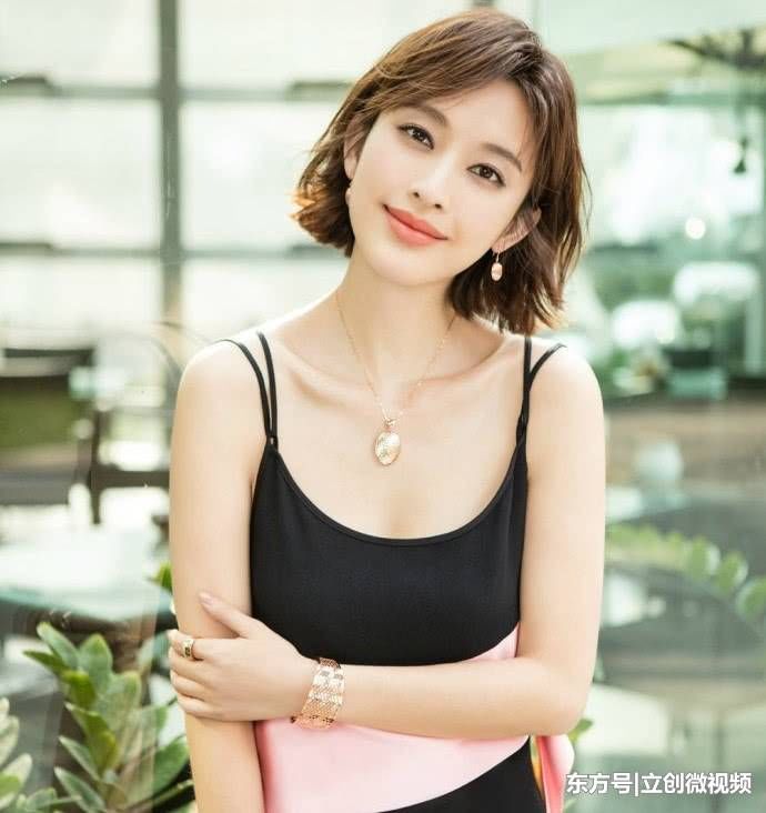 张俪性感迷人照,图一清新淡雅,最后一张看了让我心动!