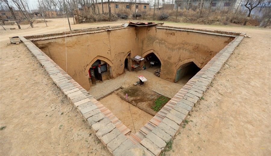 中国最怪的三个村子,一个升上天空,那个钻入地里,还有一个鬼村