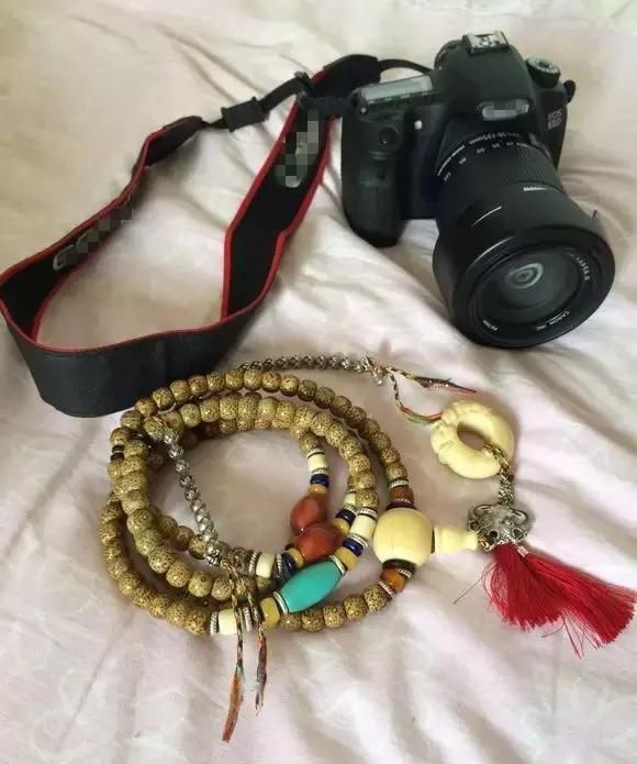 手串@炫耀手串用什么样的姿势，才能够达到最佳效果？