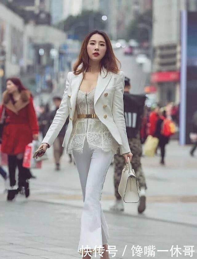 显得■让女性显得优雅又气质,高跟鞋时尚搭配