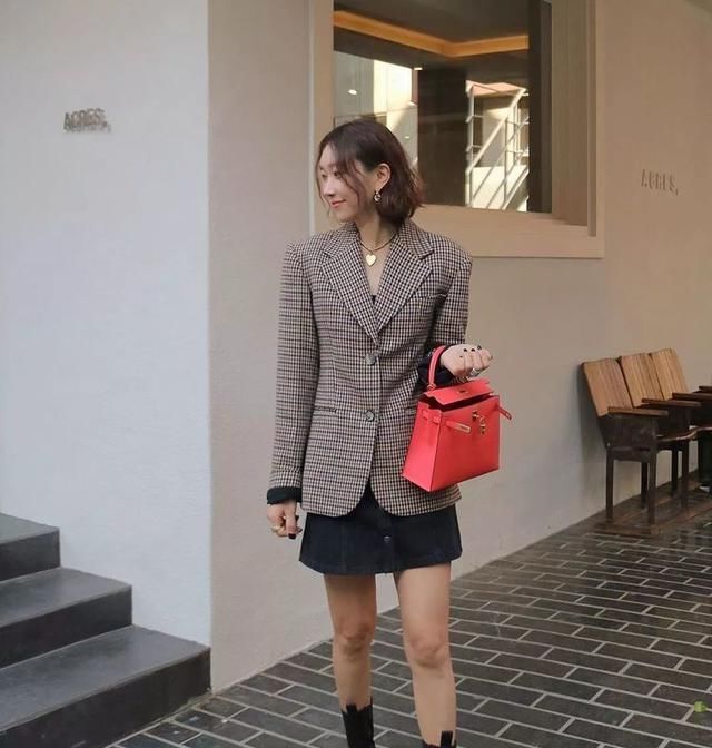 『短西装外套』穿上这几款开春美鞋,走路带风,轻松引发路人侧目