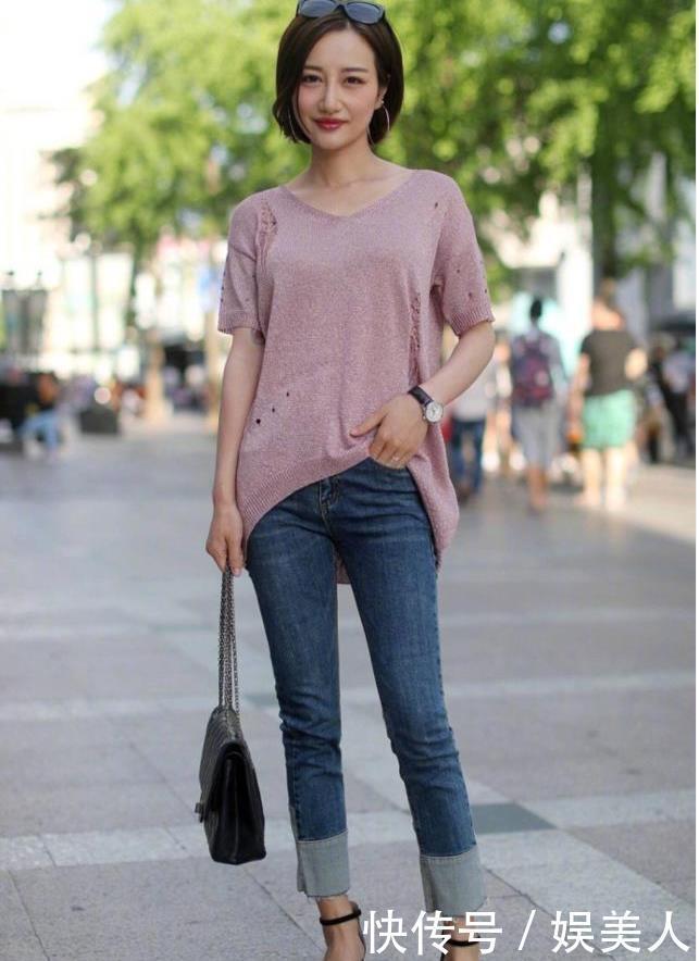 #俏丽#街拍妹子,俏丽性感,丰腴有致,无需刻意气质自来