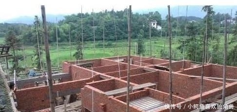 农村自建房，哪种结构比较好？砖混、框架、轻钢结构对比了解一下