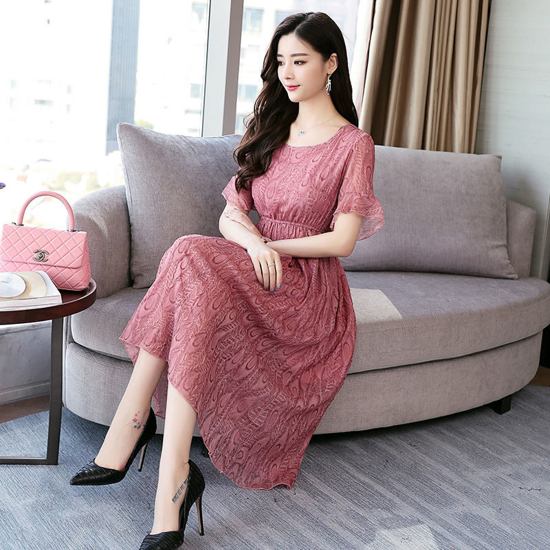 不得了,男人看了就怦然心动的连衣裙,女人穿的显温柔,韵味十足