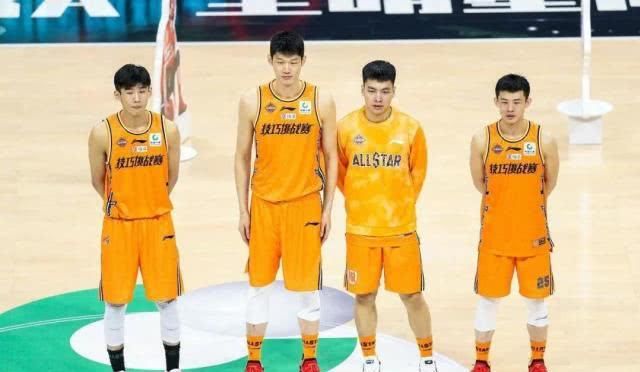 郭艾伦cba全明星球鞋