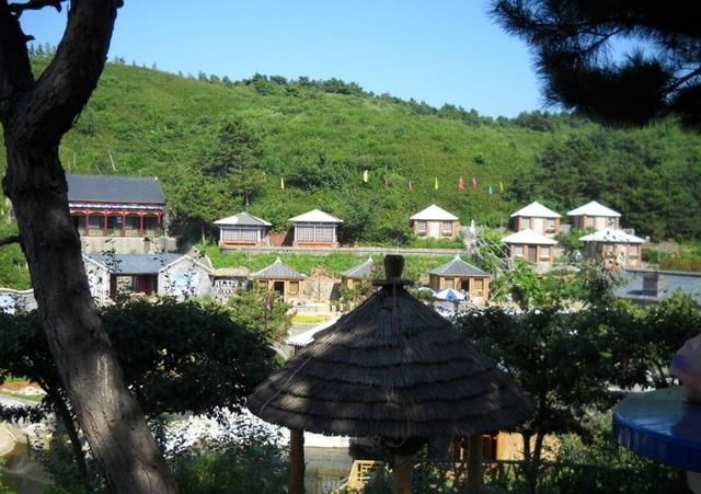 真实的象牙山村竟然是这样？被赵本山带火，却因为他被打回原形？