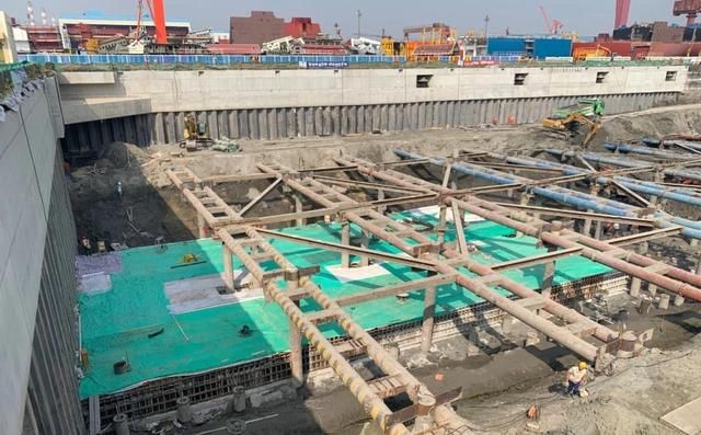  相关负责人■中国第一长！上海外高桥造船740米长船坞主体结构完工，将造首艘国产大型邮轮