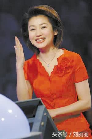 女人过了40发型别瞎剪，有这5款发型就够了，优雅，知性，有气质