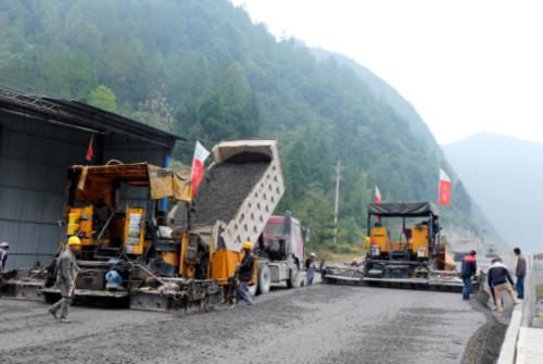  「高速」为何国家禁止使用混凝土修建高速公路？原因就是这么简