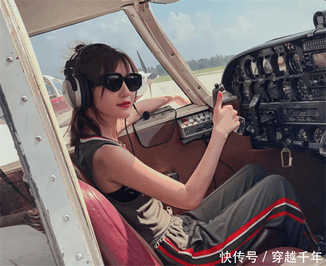 毛晓彤含泪自曝弃养生父真相, 知名主持人称: 真让人恶心