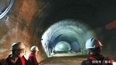私藏在长城下深一百米的高铁站，建成后必将会惊艳全球