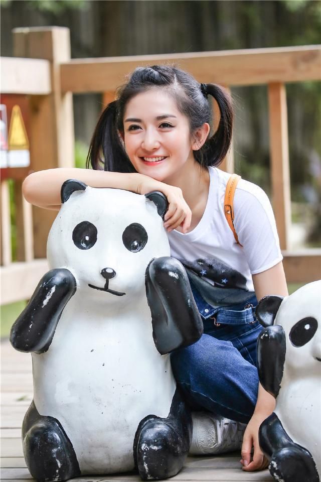 早秋不愁没裤穿 看杨幂袁珊珊刘诗诗金小妹的牛仔裤N种搭配