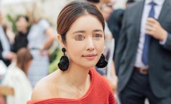  [显得]女人年龄大不要紧，每天做好“2件事”，让你显得更年轻