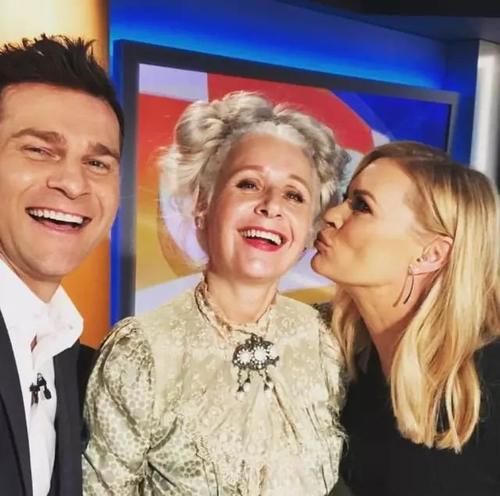 连62岁老太太都美丽地环游世界，你还有理由邋遢？