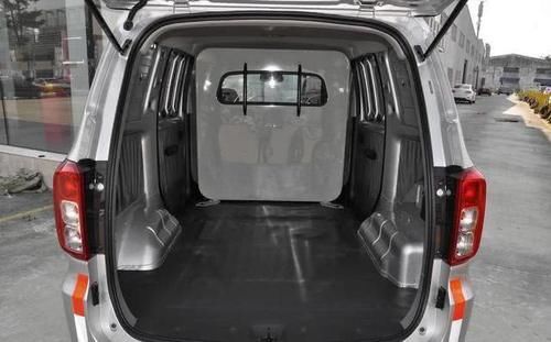 『级推荐车型』你想要的“面包车”基本都在这,其中1款配冰箱彩电,像移动宫殿