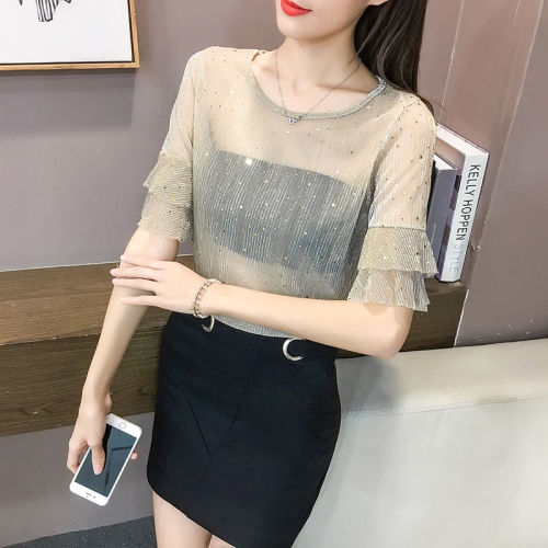 新知道一种小衫叫“透视衫”，时尚又性感，小姐姐穿上真的很美