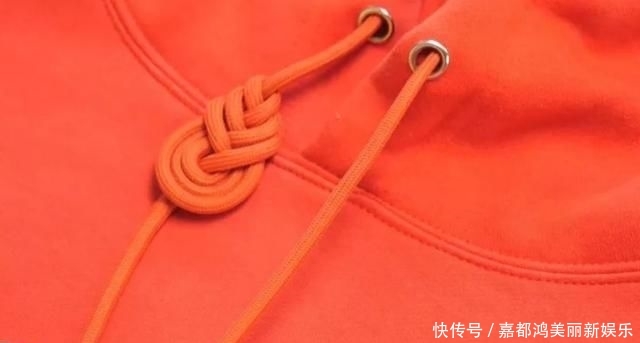 漂亮：今年最流行的卫衣绳子打结法，既漂亮又个性，方法简单一学就会！