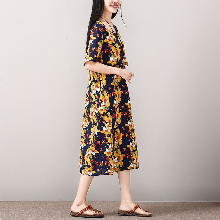 “微胖”身材最性感!穿连衣裙丰满曼妙，女人味十足，火辣又撩人