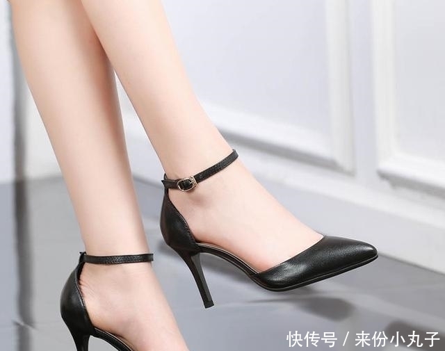  [女人味]流行一字带高跟凉鞋，百搭有女人味，搭配裙子或裤装有气质显魅力