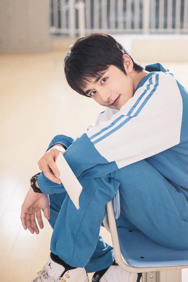 中国艺人经纪收入排行曝光。