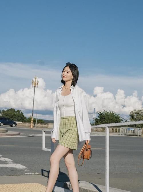  「日常」春夏不知道穿什么，学学这些简约又清新日常穿搭，让你美出新高度