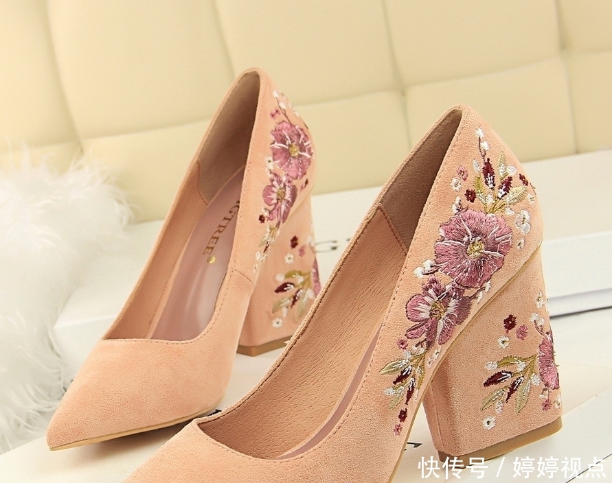 『大方优雅不累脚』刚出炉的新款女鞋单鞋,款款显高舒适又好搭,赶紧走起你的女神范