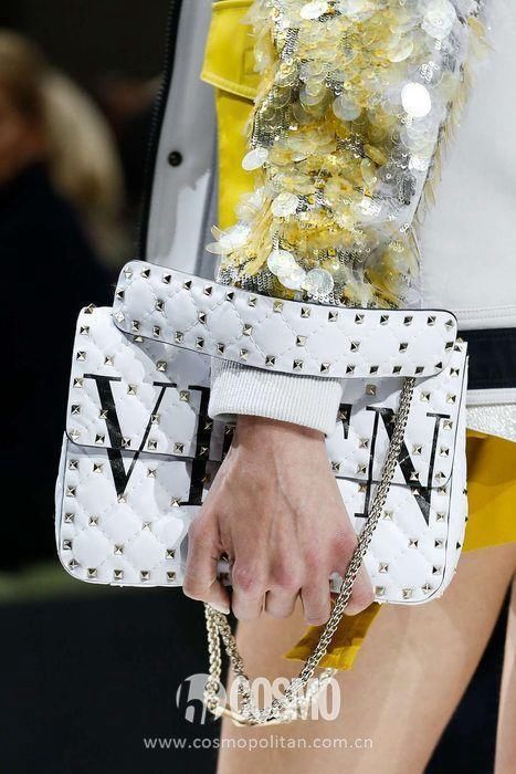 时髦办｜我早就瞄准杨幂的字母手袋了