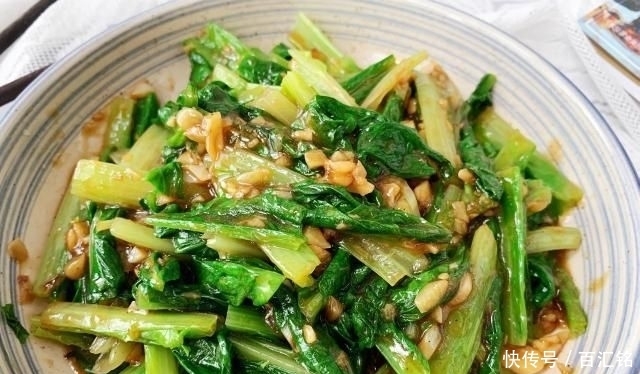 『蒜香油麦菜』失眠便秘是这道菜最恐怖的,甜而脆,吃熟的肠道通,身体变细