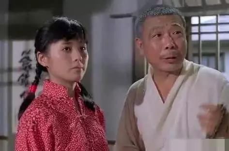 这部没有林正英的僵尸片,依然是经典,秒杀现在