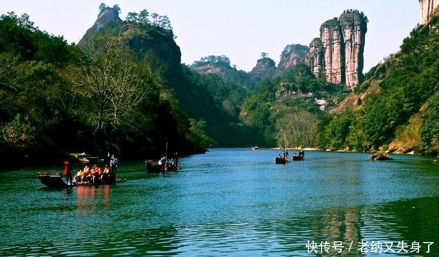 华东的这座山, 福建江西两省交界, 有着“奇秀甲东南”之美誉