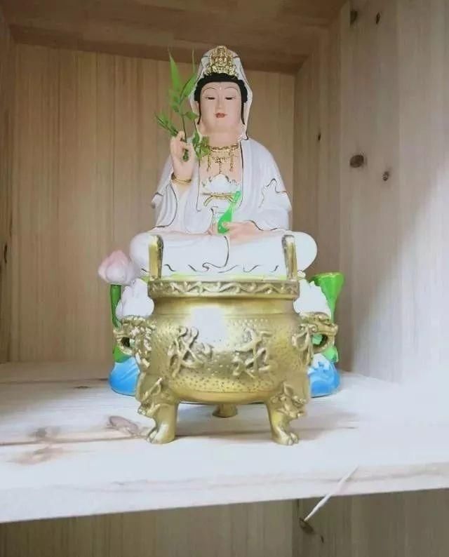 10月15号，观音菩萨照片，见者有福，保你全家平安