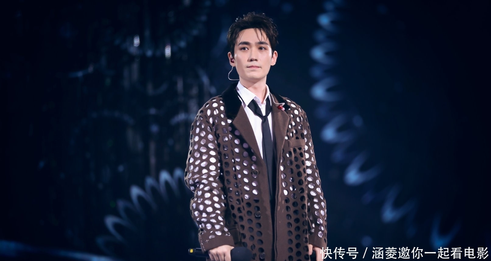 东方卫视肖战表演什么节目