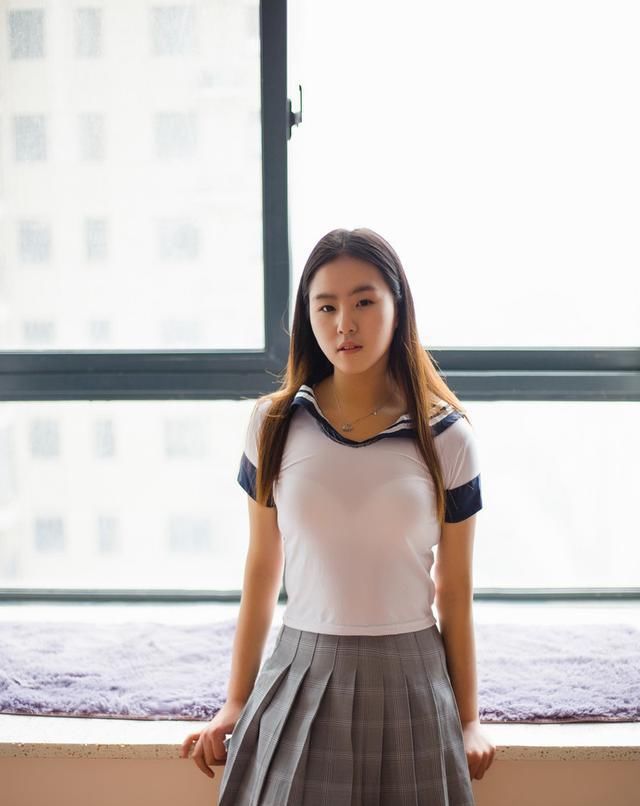  『小腿』不同的身型选择不同的裙子,快来看看哪款裙子更适合你吧