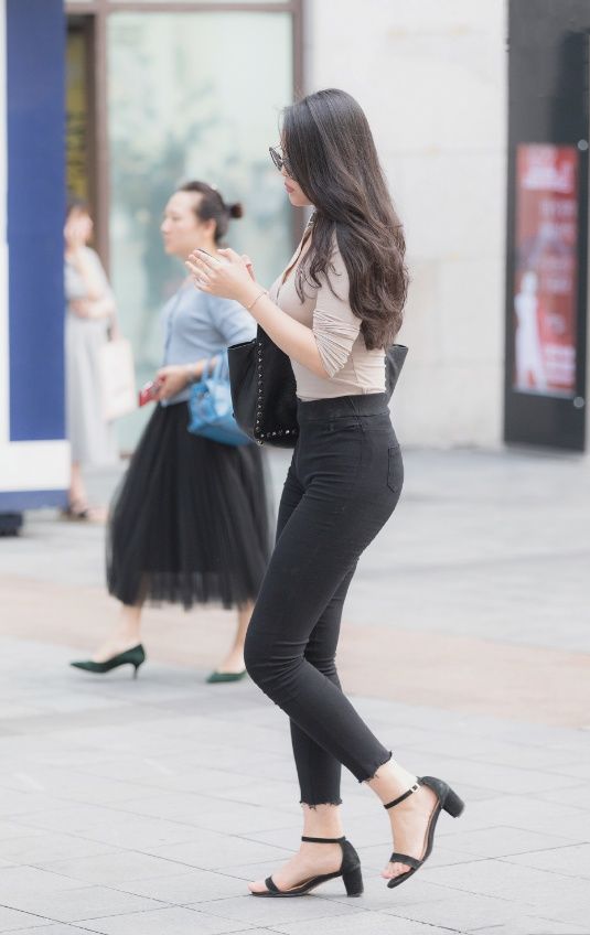 职业女白领喜欢的常见搭配，你喜欢哪一种风格呢?