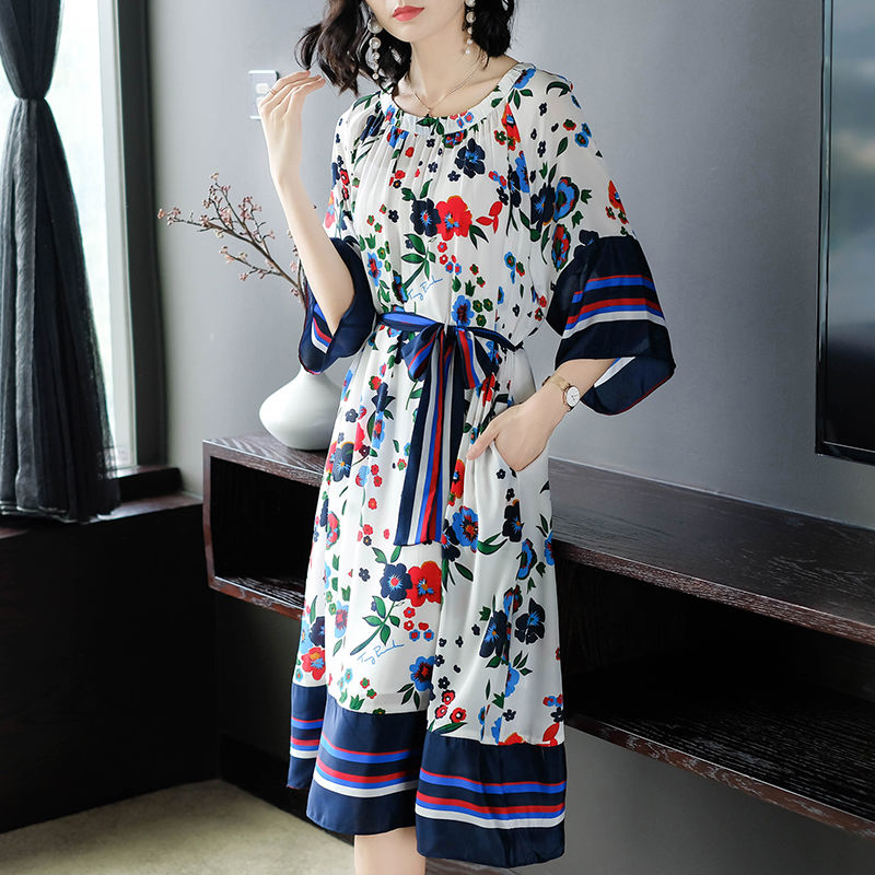 60后的我从不敢穿裙子，老公给我买了这a字裙，我把裤子都扔了