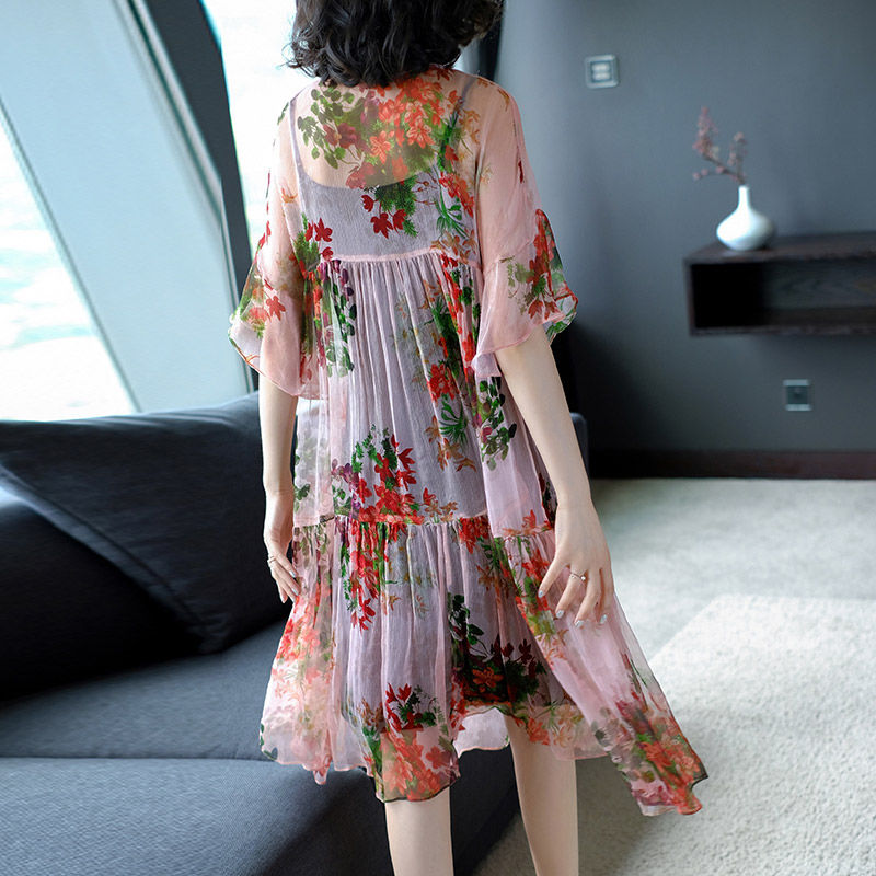 新鲜出炉一种裙:“波西米亚”长裙，好穿便宜，一件上身美出天际