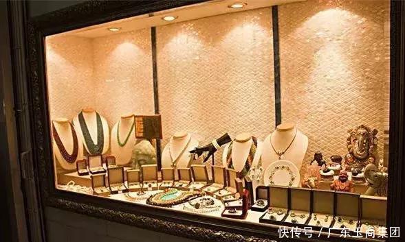 『购买翡翠』?直播间、微商、实体店……五种翡翠购买渠道优缺点大PK
