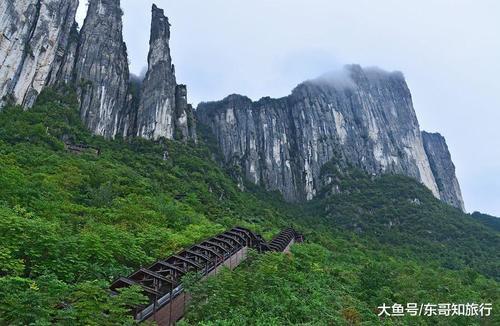 西藏此生必须要去一次，而去 西藏的G318号公路此生应该自驾一次