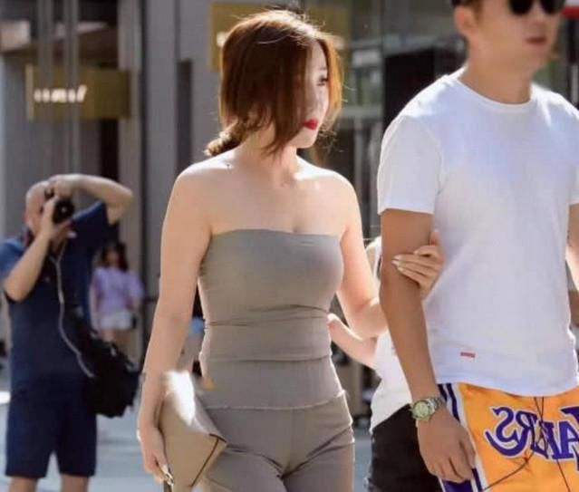 清凉一夏:街拍清纯美女性感、腿长倒数第二张有重点，成年人都懂