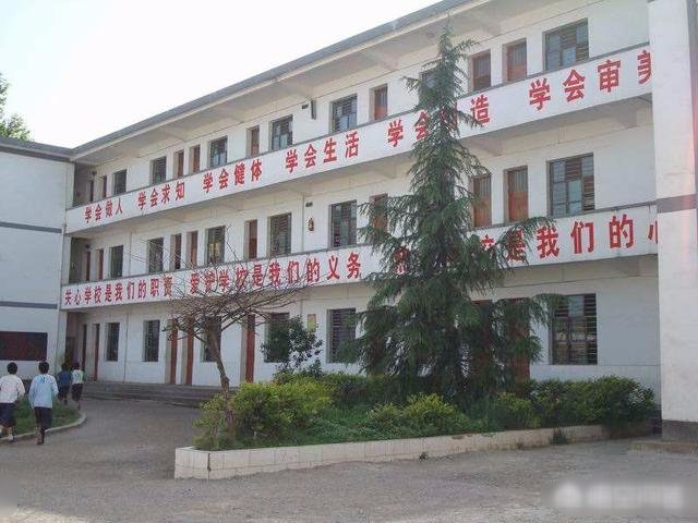  [生活]农村会大面积盖楼房？村子将会合并？