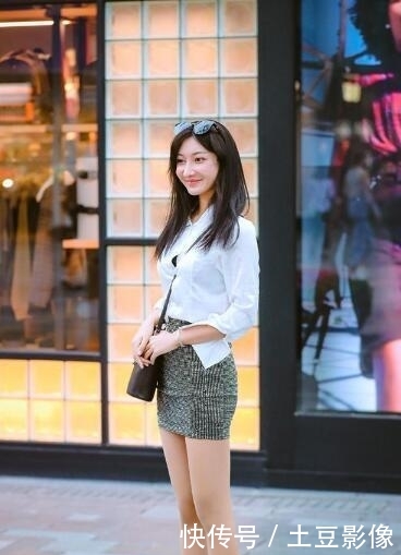 唯俏■街拍图片,小姐姐高跟唯妙唯俏,彰显美女范