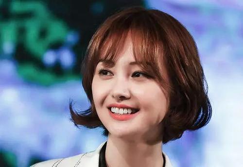 这款发型郑爽娜扎都爱，不挑脸型还美翻天！