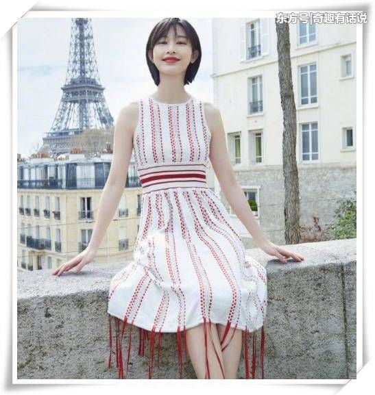 张俪身穿绿色吊带裙，网友吐槽:像腋毛爆炸一般!实在是太逗了!