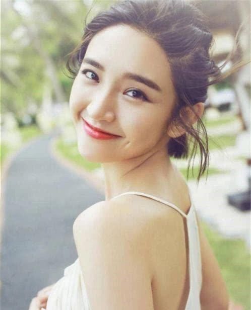 『脸上』女生脸上有这4个“特征”,很容易招惹异性中两个真的很少见