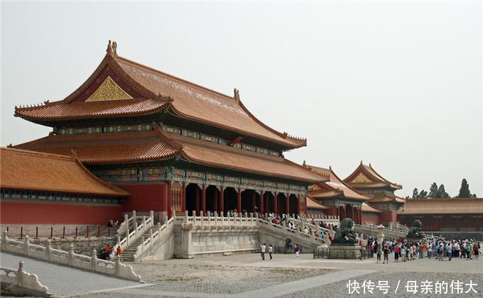 世界上第一大私人住宅,拥有110个车库耗资106亿,放着7000辆汽车