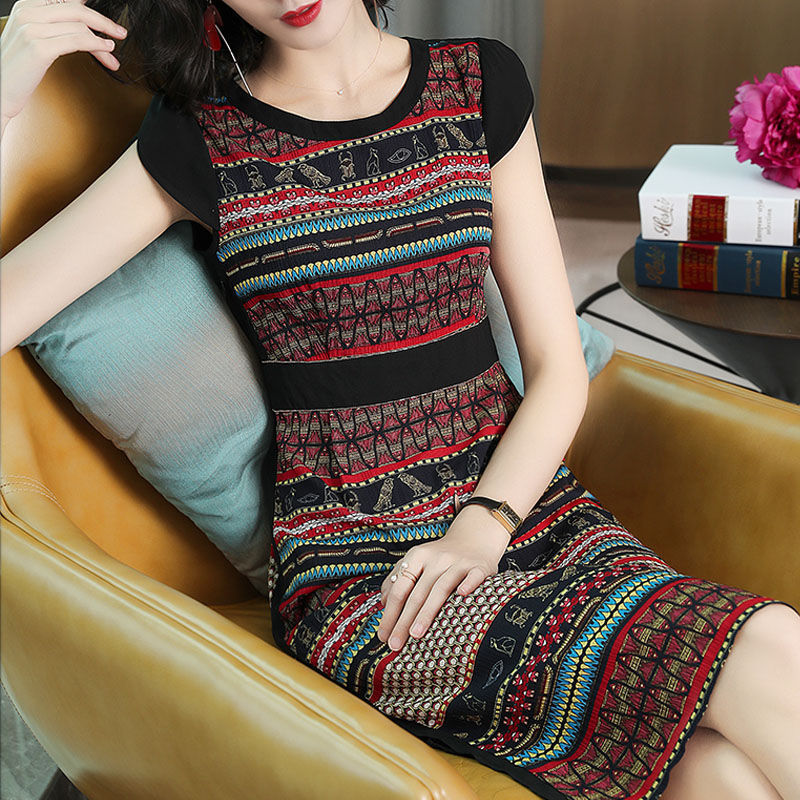 新出几款“齐 臀裙”，身材有料的女性快点穿，展现迷人的大杀器