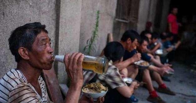 农村户口：工资再高，建议别做以下3个工作，赚再多钱也不够治病