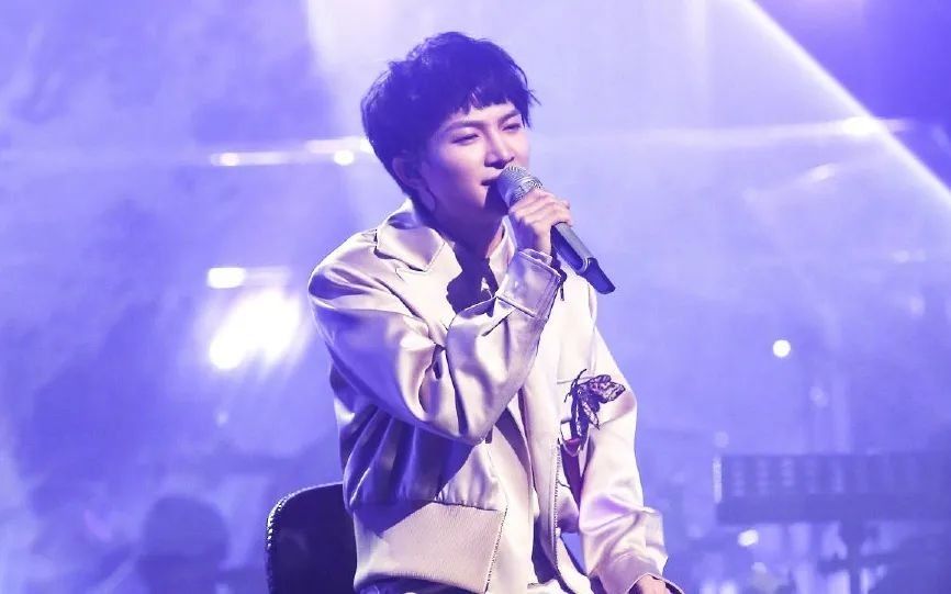 「问鼎」《歌手·当打之年》歌王归属悬念重燃,除华晨宇外他俩也可能问鼎